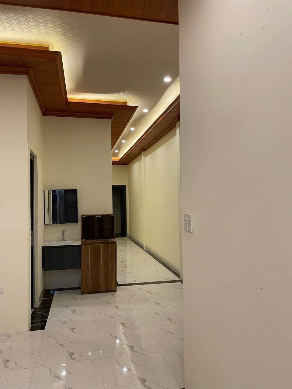Nhà sát chợ Hưng Long cần đổi chủ, 54 m2 chỉ nhỉnh 850 triệu - Ảnh 2